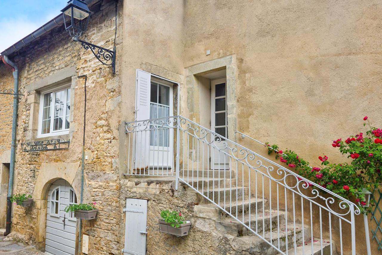 Le Petit Cocon De Chateau Chalon Exterior photo