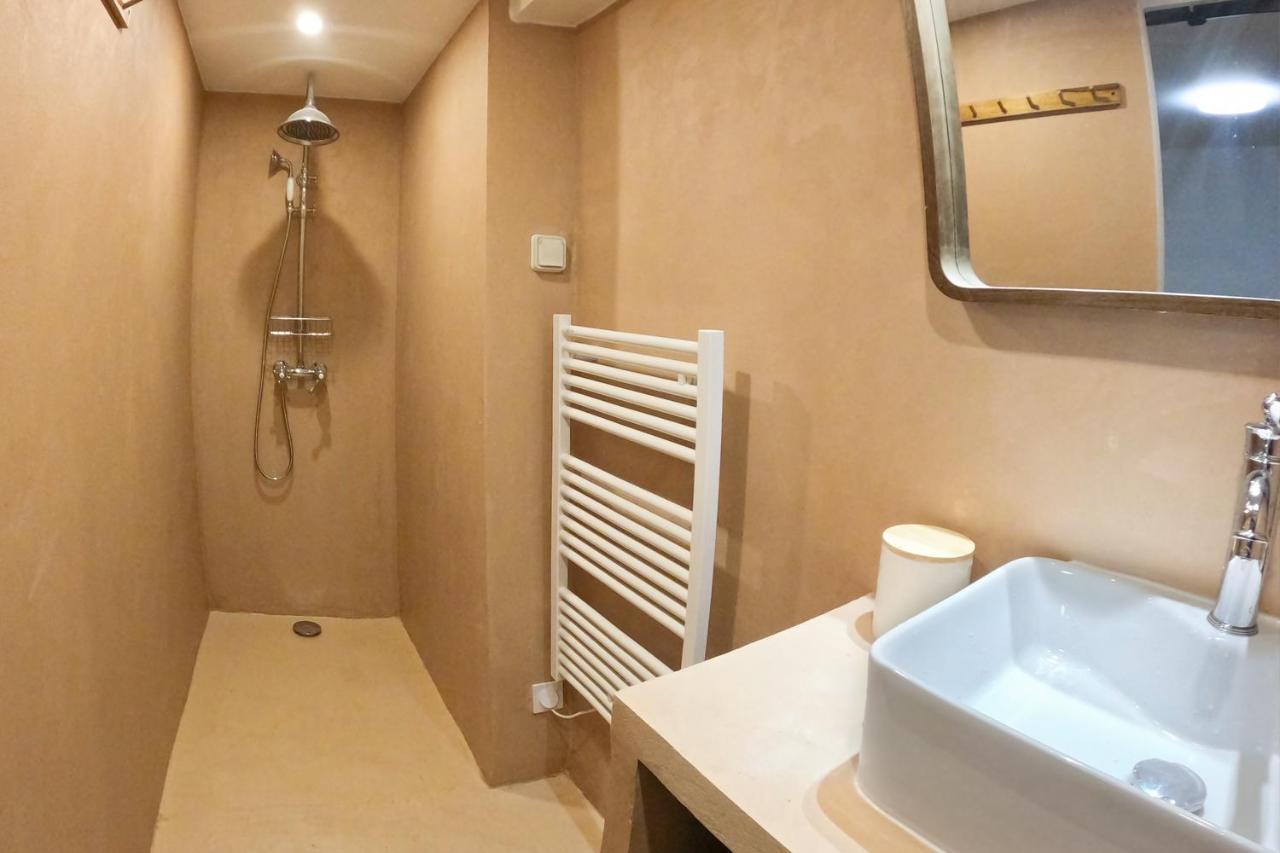 Le Petit Cocon De Chateau Chalon Exterior photo